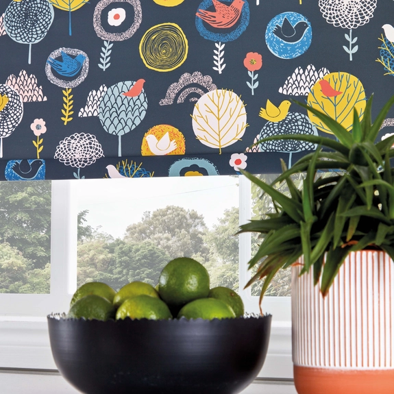 https://blinds.online/hub/blinds/roller-blind/linnea-crush-roller-blind-2.webp